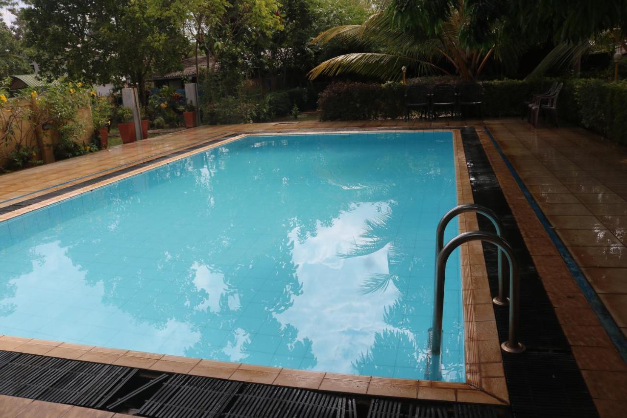 Margosa Lake Resort Anuradhapura Exterior foto